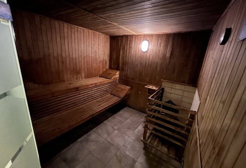 هتل 101 Park House