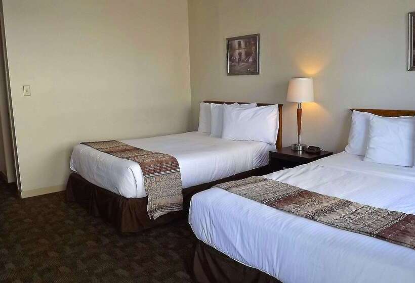 هتل Canadas Best Value Inn & Suites Charlottetown