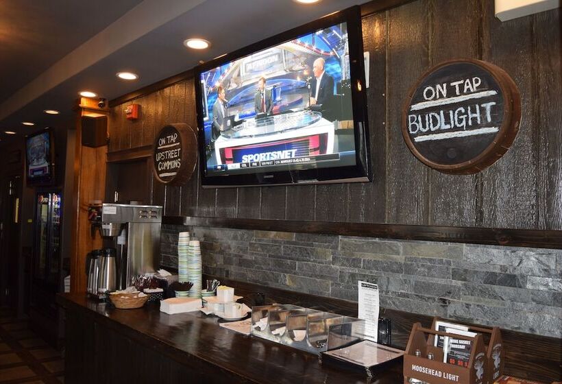 هتل Canadas Best Value Inn & Suites Charlottetown