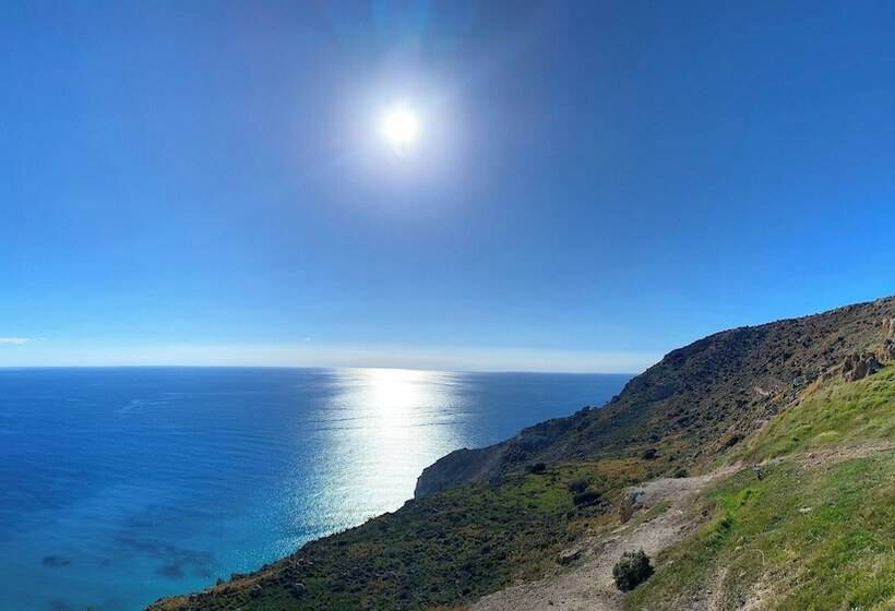 Hotel Crowne Plaza Limassol, An Ihg