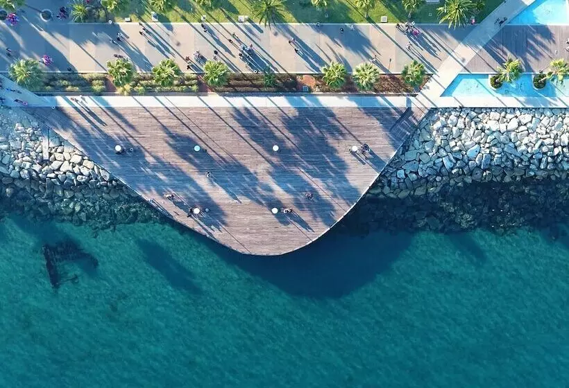 ホテル Crowne Plaza Limassol, An Ihg