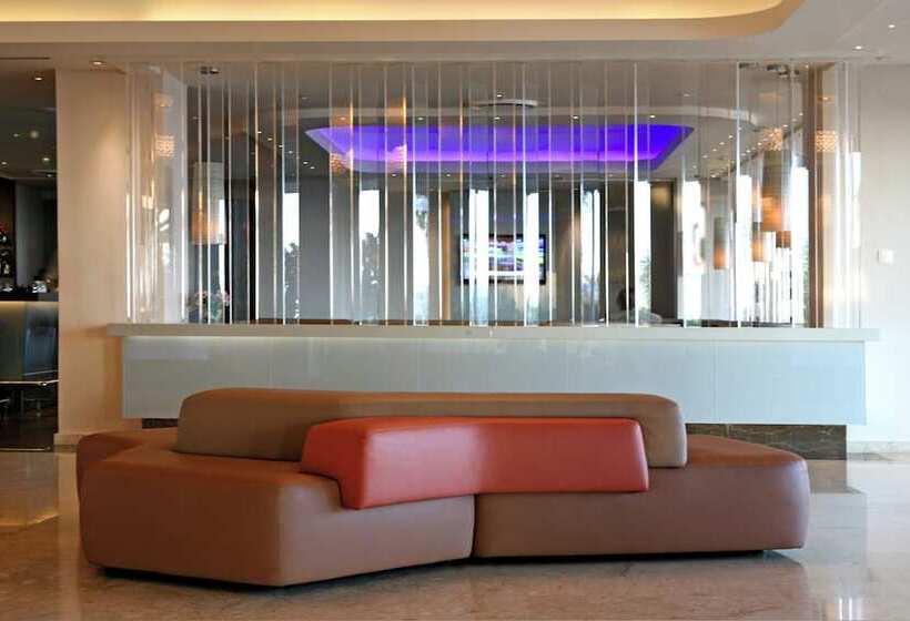 Hotel Crowne Plaza Limassol, An Ihg