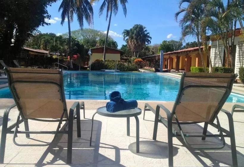 هتل Las Espuelas, Bar & Restaurant