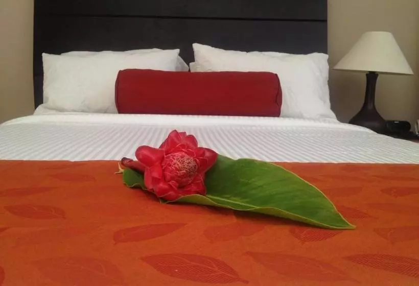 هتل Las Espuelas, Bar & Restaurant