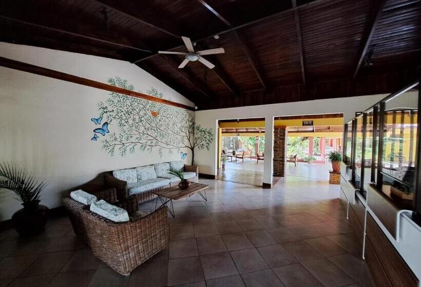 هتل Las Espuelas, Bar & Restaurant