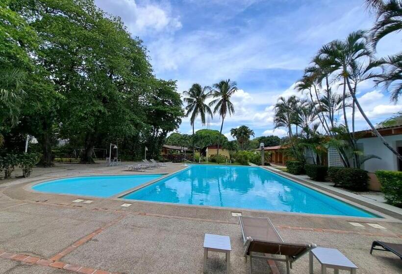 هتل Las Espuelas, Bar & Restaurant