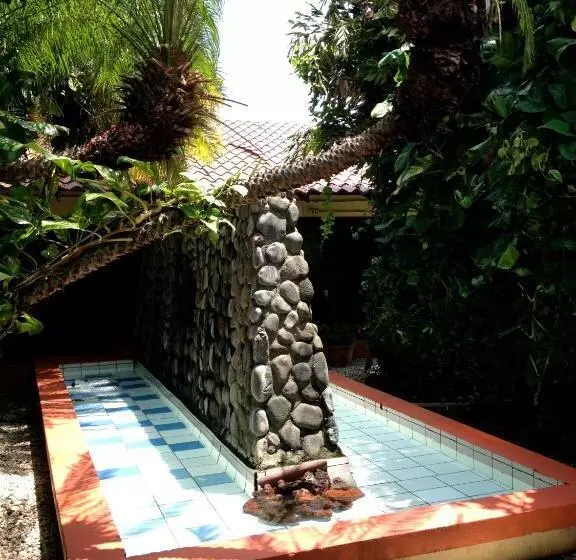 هتل Las Espuelas, Bar & Restaurant