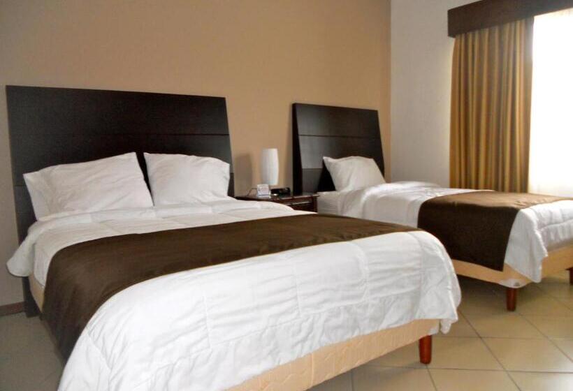 هتل Las Espuelas, Bar & Restaurant