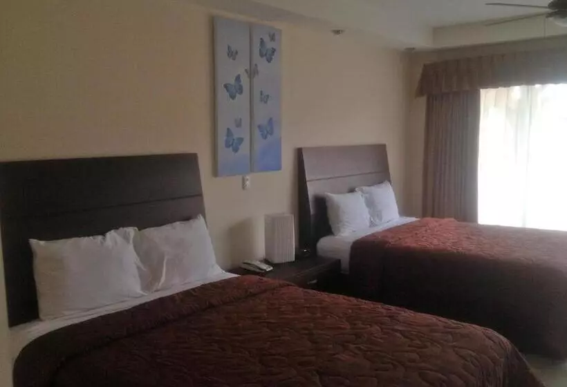 هتل Las Espuelas, Bar & Restaurant