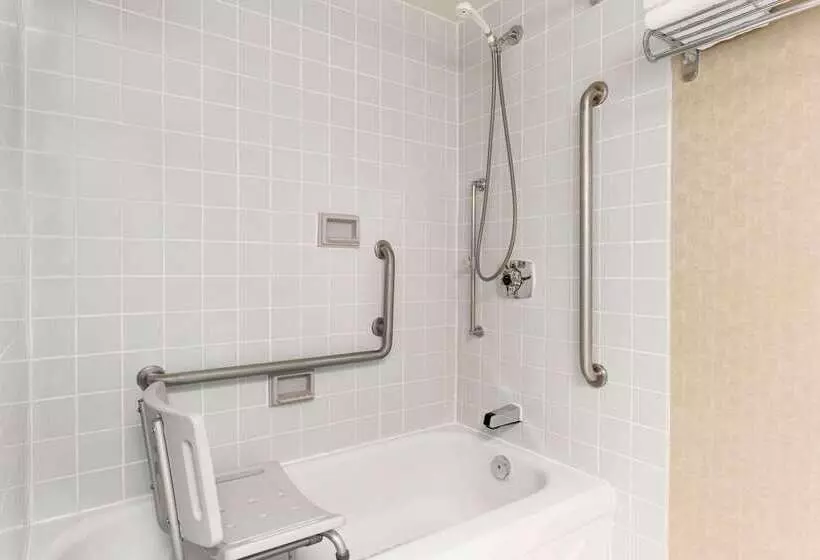 호텔 Travelodge By Wyndham Owen Sound On