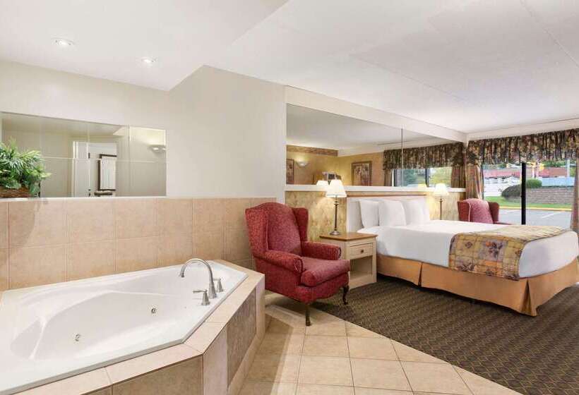 Hotel Travelodge By Wyndham Owen Sound On