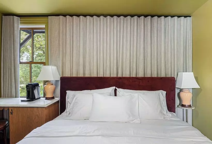 ホテル Trinity House Inn