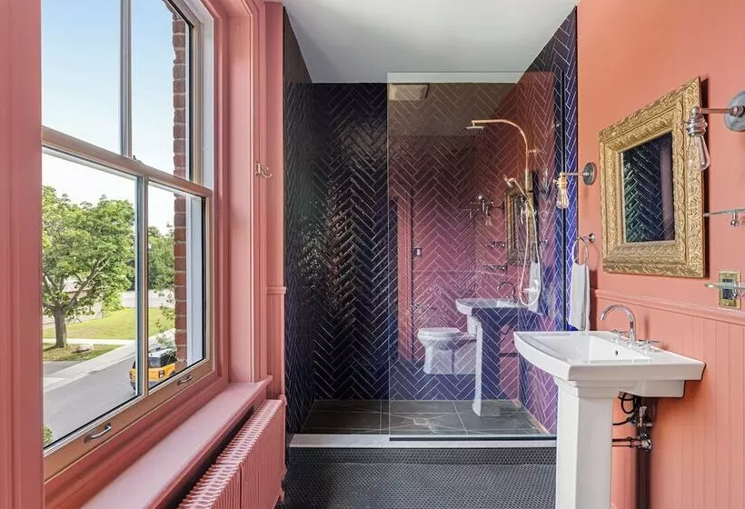 ホテル Trinity House Inn