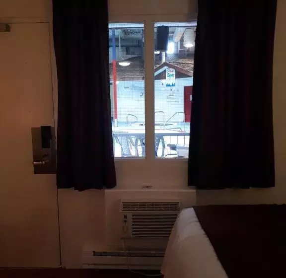 ホテル Westwood Inn  And Indoor Water Park