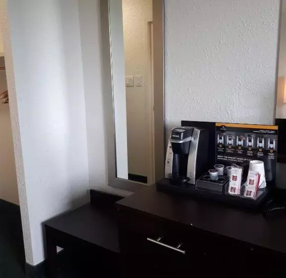 ホテル Westwood Inn  And Indoor Water Park