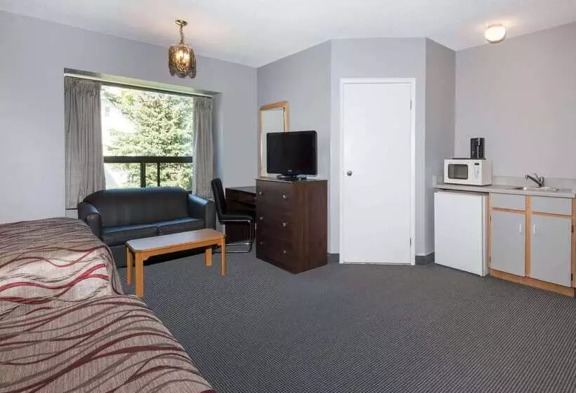 מוטל Super 8 By Wyndham Mt Hope Hamilton Intl Arpt On