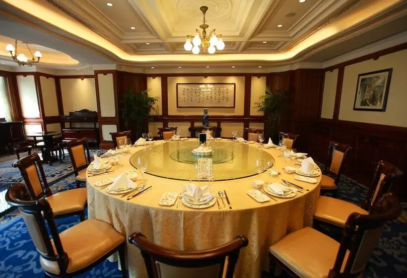 هتل Shanghai Donghu