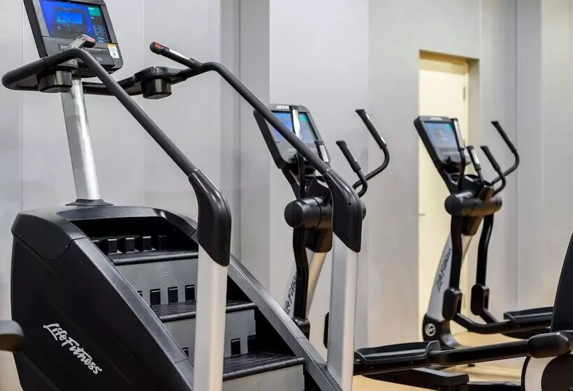 هتل Shanghai Donghu