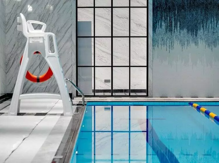 هتل Shanghai Donghu