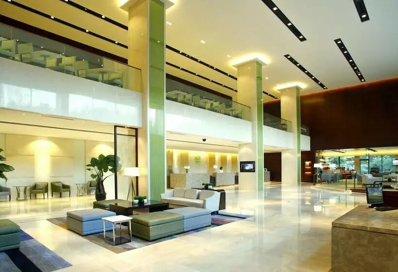 호텔 Holiday Inn Wuhan Riverside, An Ihg