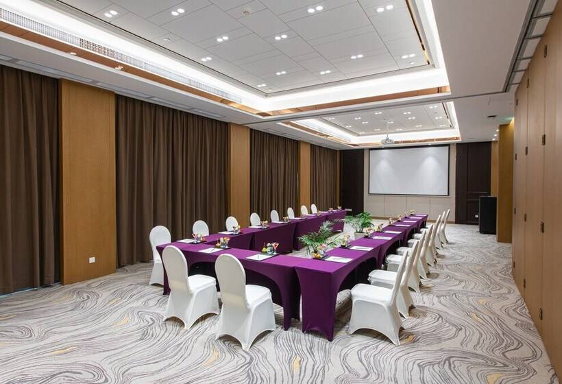 בית מלון כפרי Holiday Inn Wuhan Riverside, An Ihg