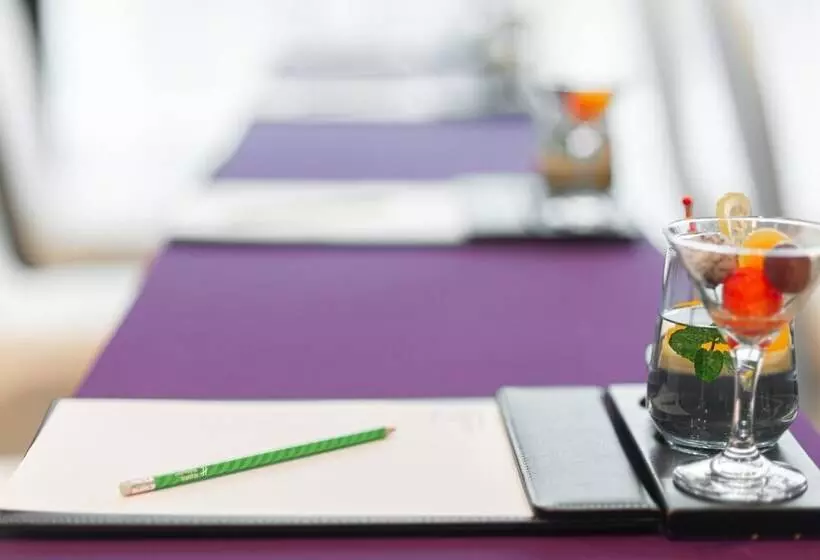 호텔 Holiday Inn Wuhan Riverside, An Ihg