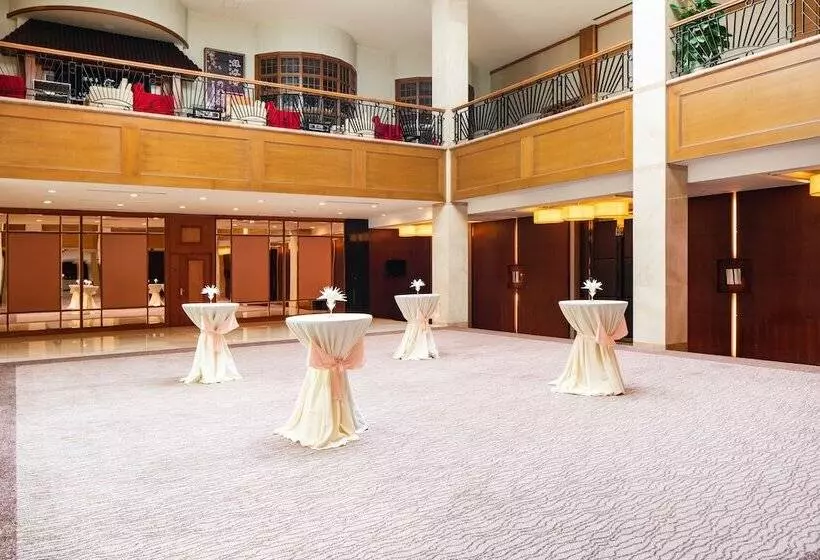 호텔 Holiday Inn Wuhan Riverside, An Ihg