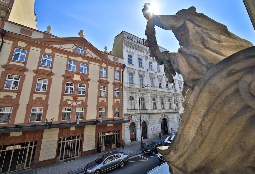 هتل Meteor Plaza Prague