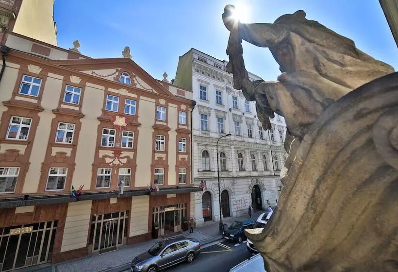 هتل Meteor Plaza Prague