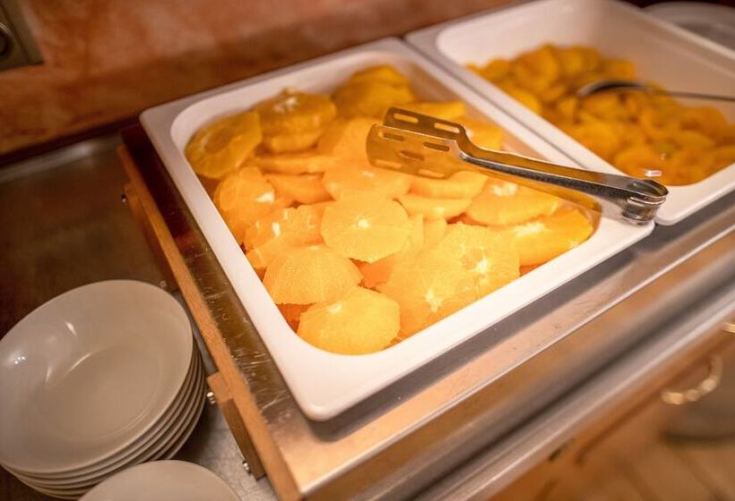 هتل Meteor Plaza Prague