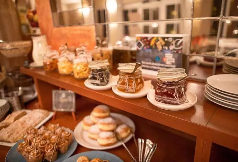 هتل Meteor Plaza Prague