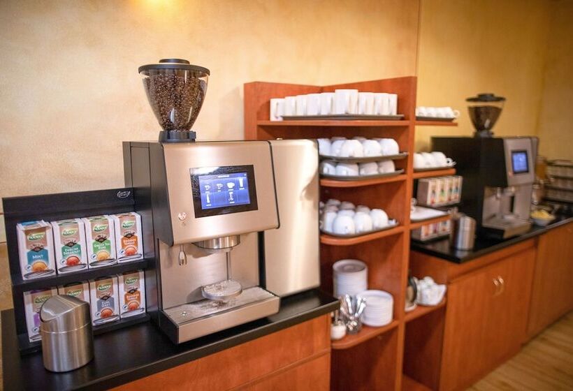 هتل Meteor Plaza Prague