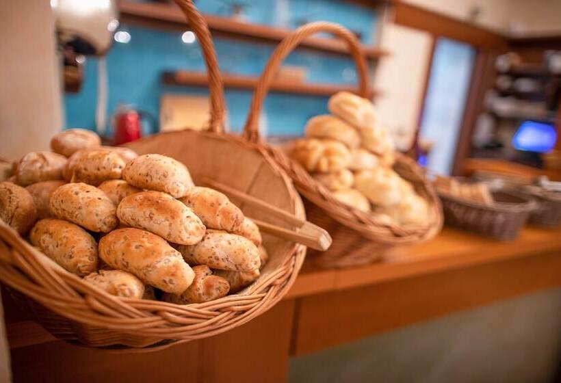 هتل Meteor Plaza Prague