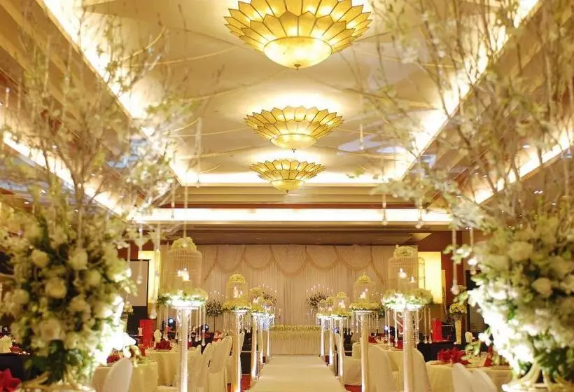 Отель Nanjing Central