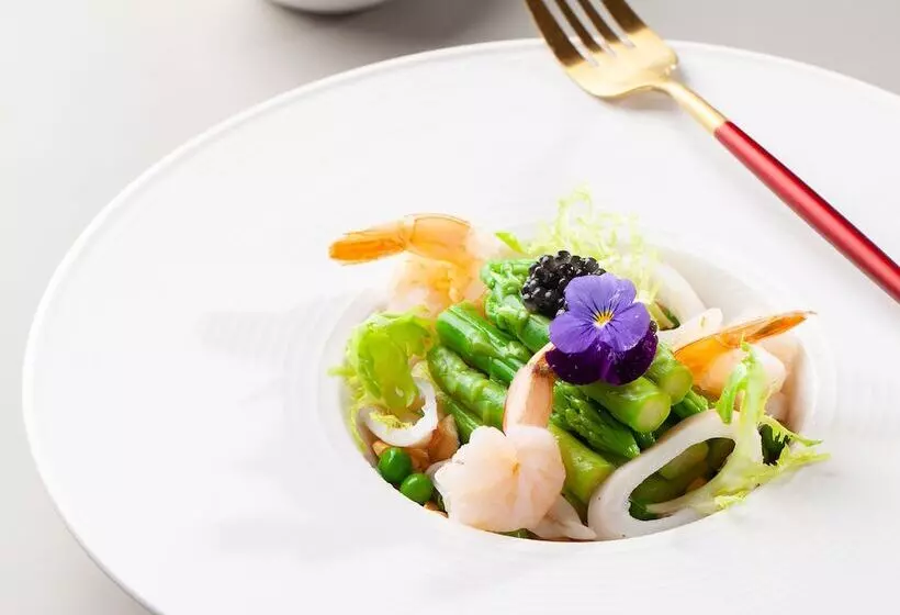 Отель Nanjing Central