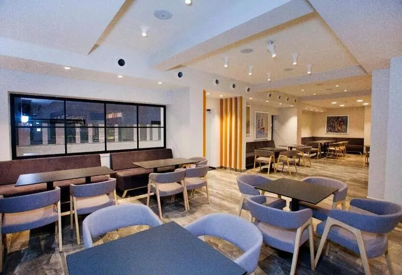 فندق Pefkos City