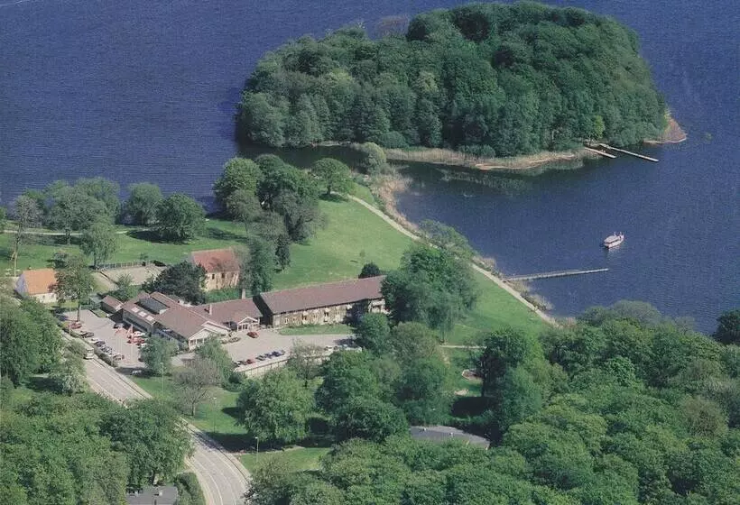Отель Skanderborghus