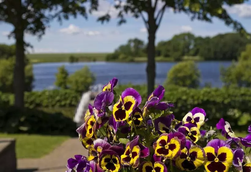 Отель Sørup Herregaard