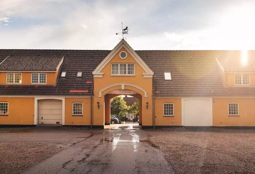 Отель Sørup Herregaard