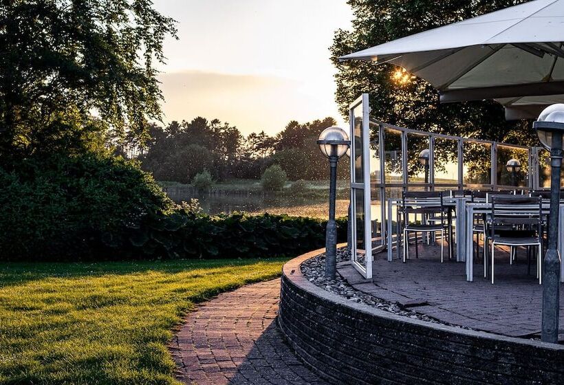 فندق Sørup Herregaard