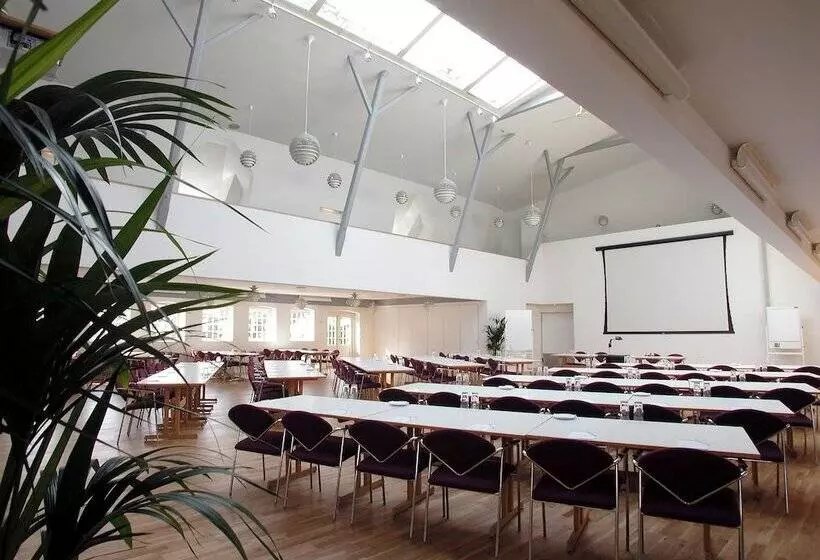 Отель Sørup Herregaard