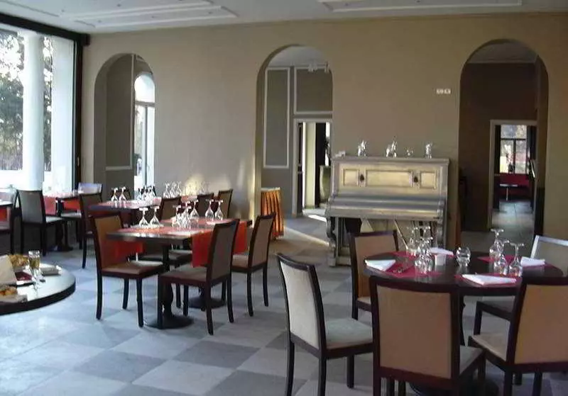 Отель Chateau Résidence des Artistes