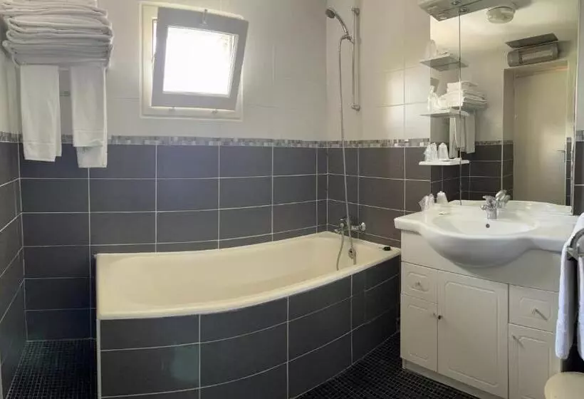 Отель Du Lion D Or