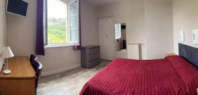 Отель Du Lion D Or