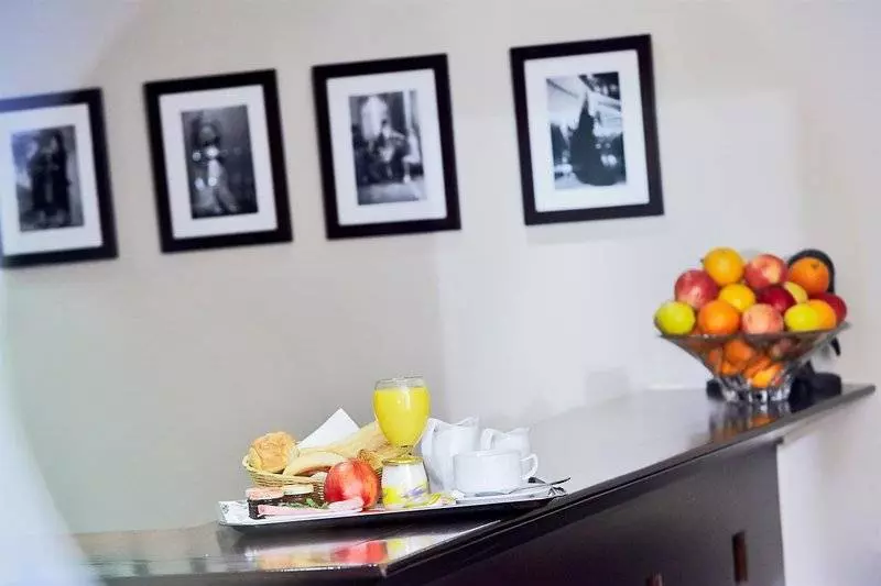 ホテル Golden Tulip  Washington Opera