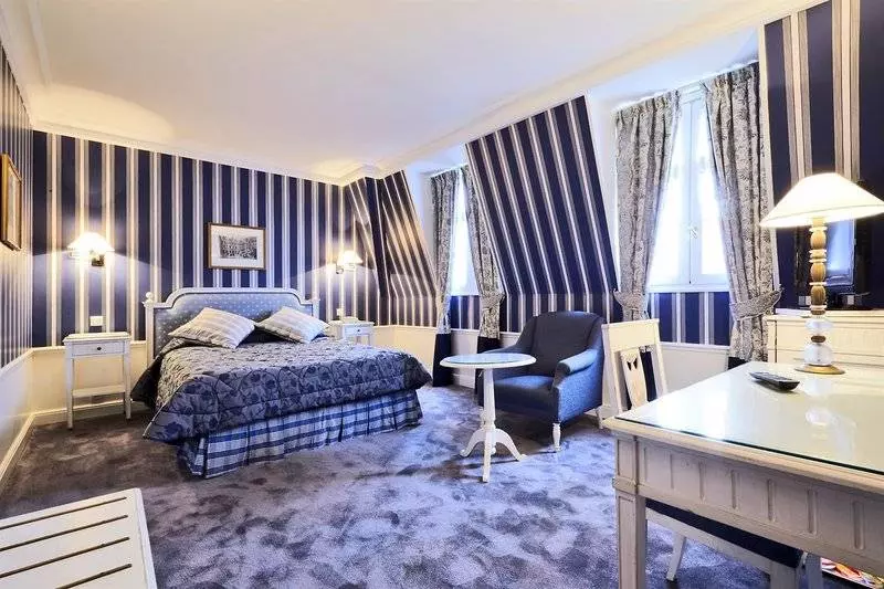 ホテル Golden Tulip  Washington Opera