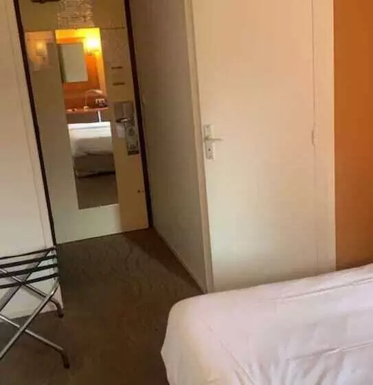 酒店 Hôtel Kyriad Caen Sud Ifs