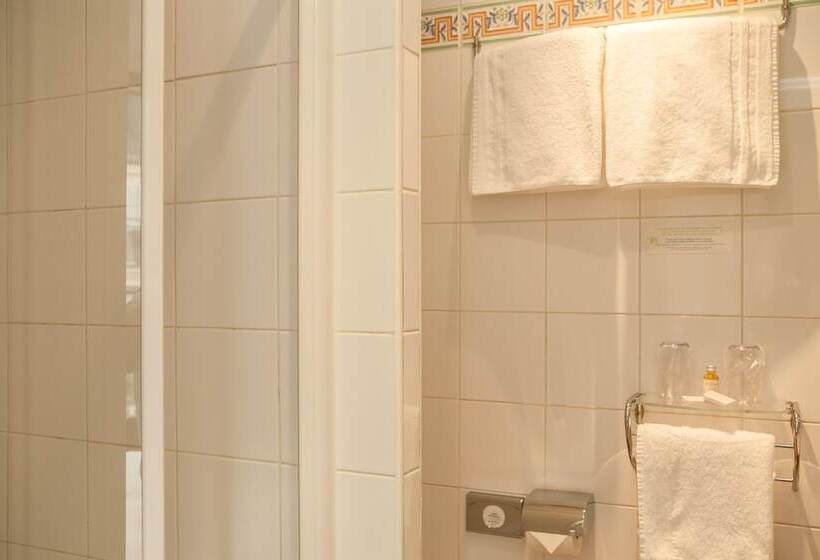 هتل Europe Saint Severin Paris Notre Dame