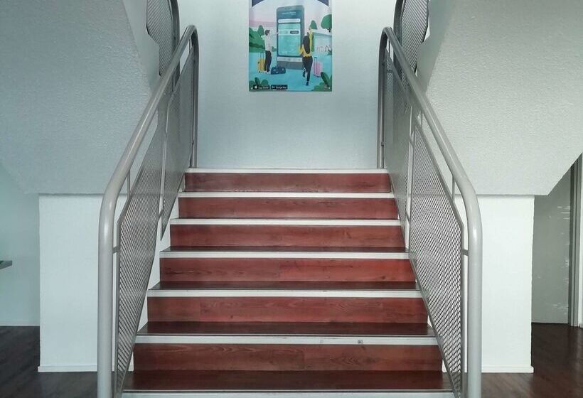 فندق Kyriad Direct Dreux