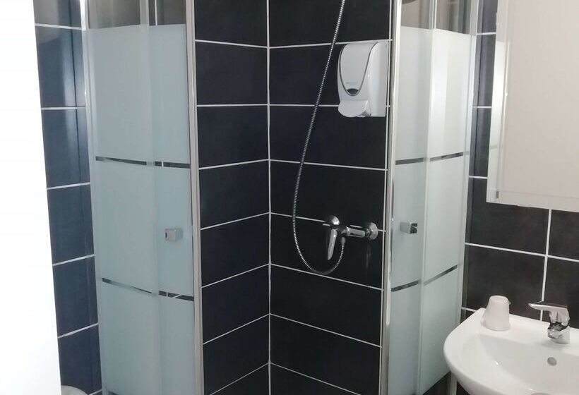 فندق Kyriad Direct Dreux